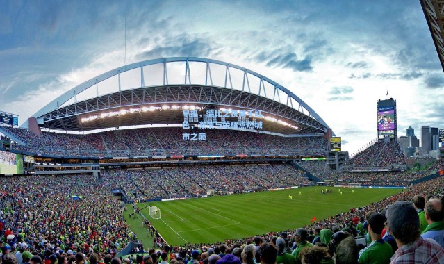 早报，德比之夜属于红色，激情与荣耀点燃城市之巅