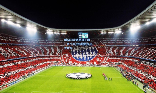 NBA总决赛激战正酣，勇士队逆转取胜扳平大比分